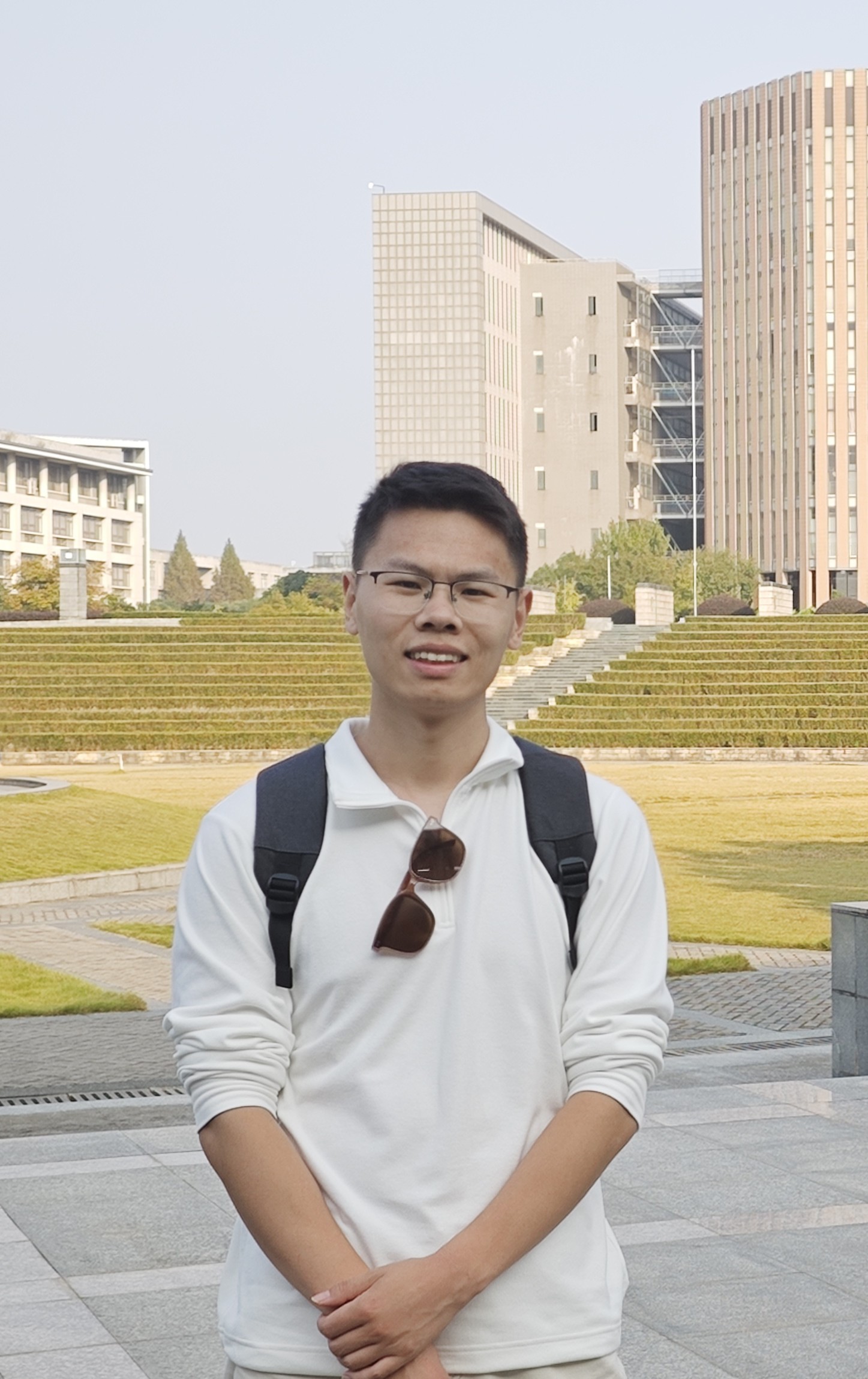 Hao Yu (于灏)